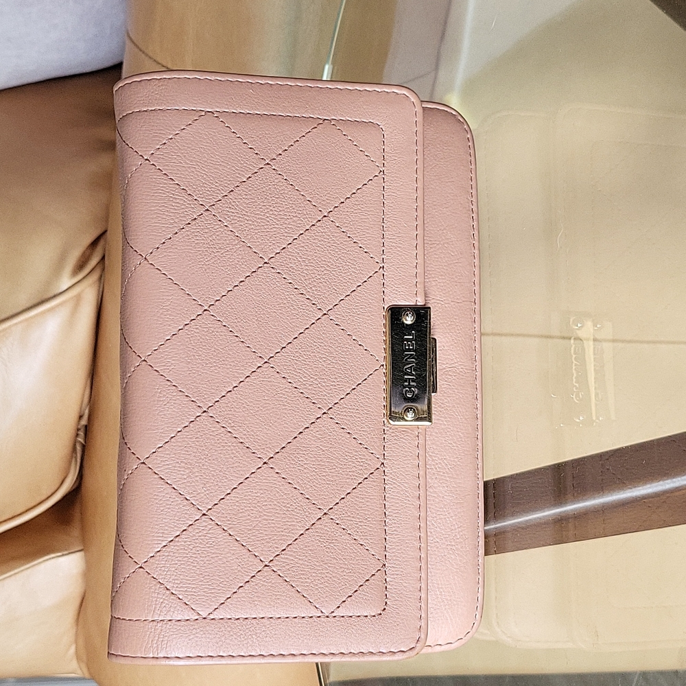 SOLD ๐ Chanel WOC Nude pink wallet on Chain - Picture 3 of 16